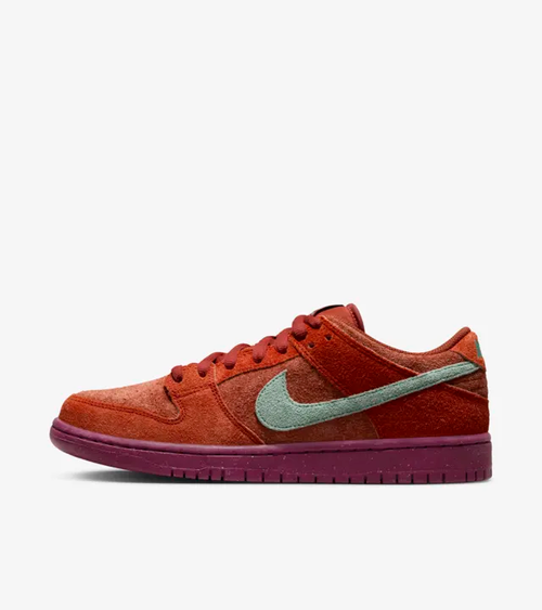Nike SB Dunk Low Pro ‘Mystic Red’